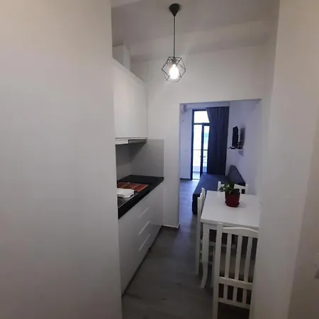 Nora's Pensión Sarandë