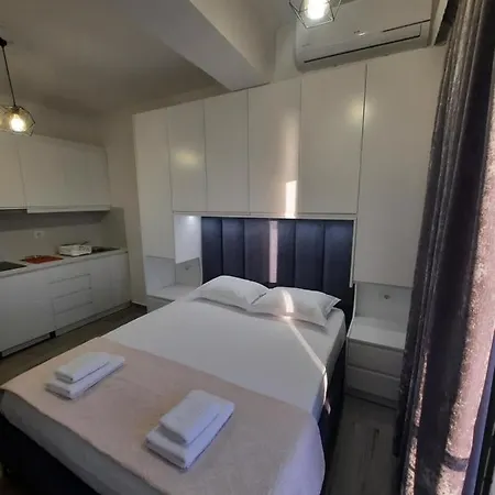 Nora's 3* סרנדה