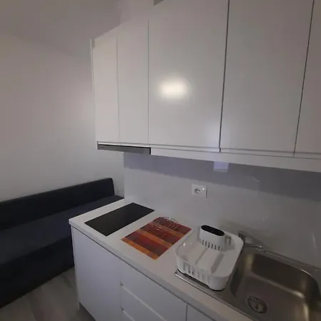 Nora's Guest house