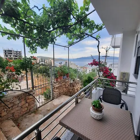 Nora's * Sarande