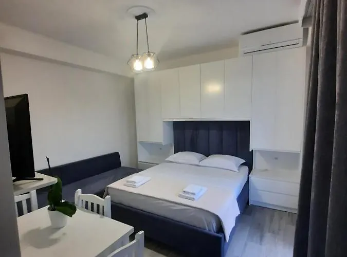 Nora's 3* Sarandë